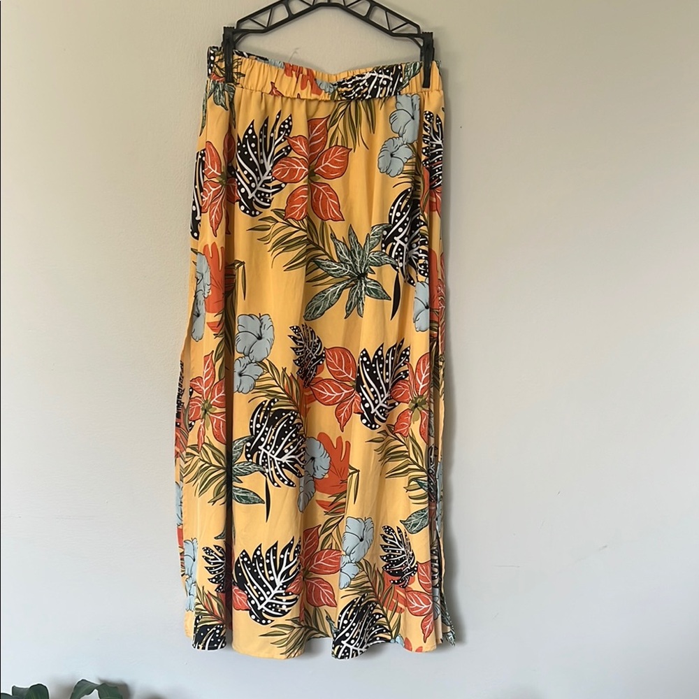 H&M Yellow Floral Crop Top